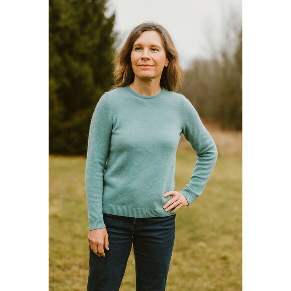 L.L. BEAN Blue 100% Cashmere Crewneck Pullover Sweater Top  Women's Size Medium - Picture 1 of 9